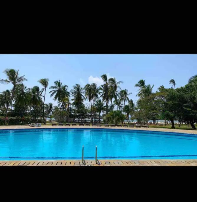 Restful Beach Front Studio-Diani Apartment Diani Beach Exterior photo